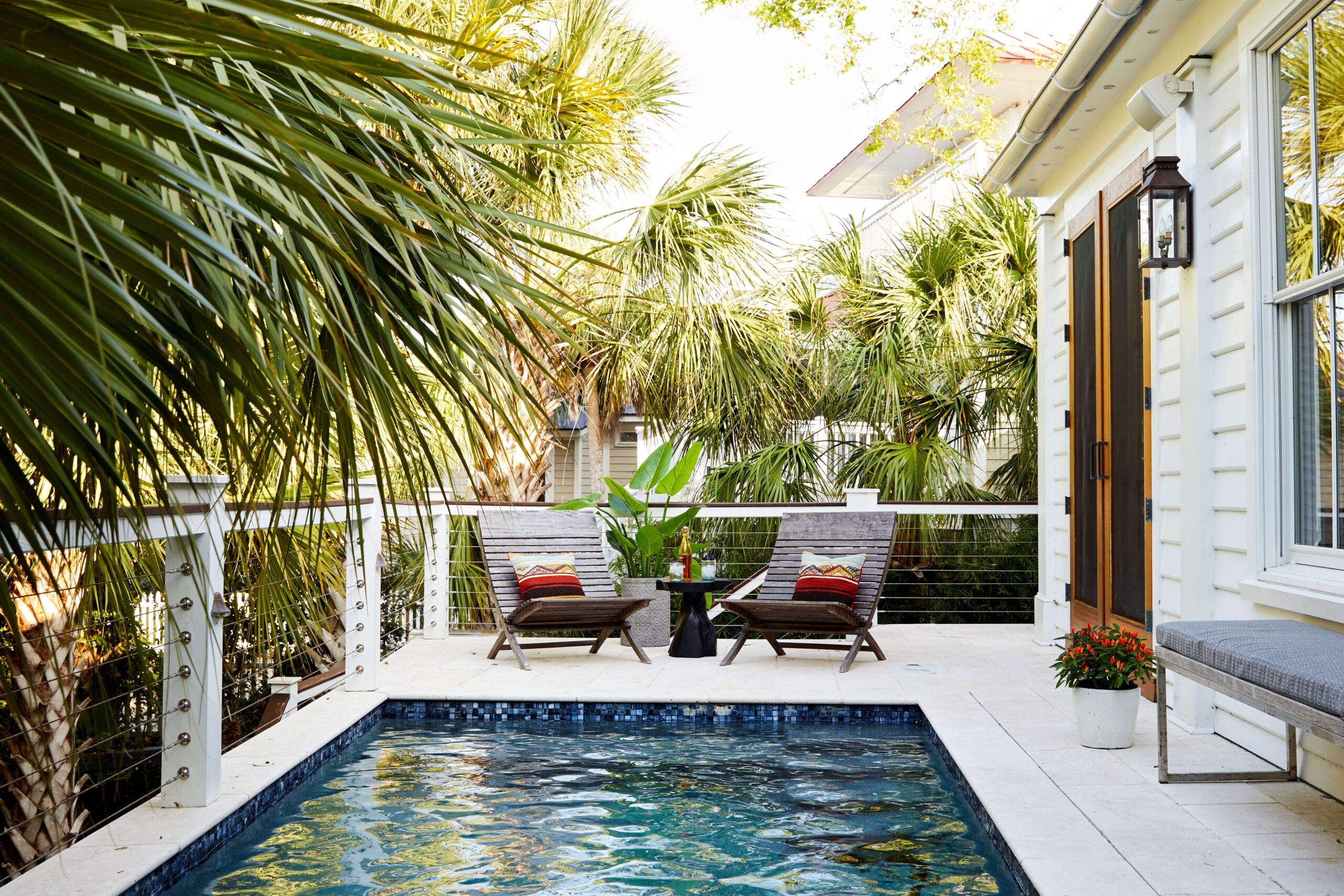 Maximize Comfort and Entertainment in Florida’s Pool Homes (1)